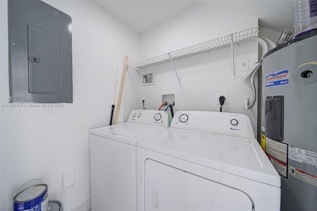 Building Photo - 10740 NW 83rd St