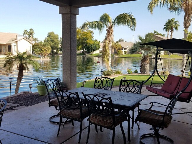 Building Photo - Beautiful Lakefront Home in Ocotillo Lakes...