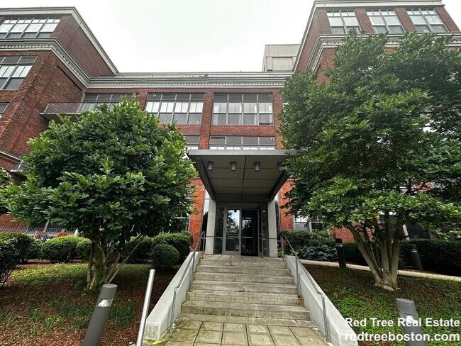 Building Photo - 150 Porter St