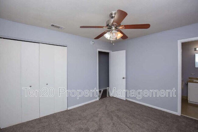 Building Photo - 6219 Stoneway Dr