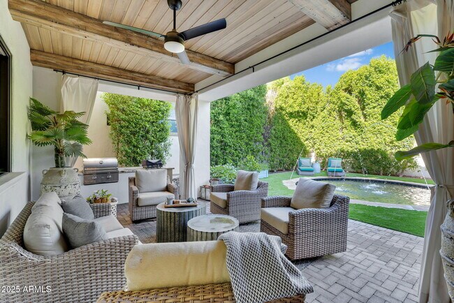 Building Photo - 3507 North 39th Pl