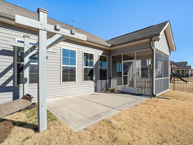 Building Photo - Earn Wealth While Leasing – Like a Homeowner – Lease to Own