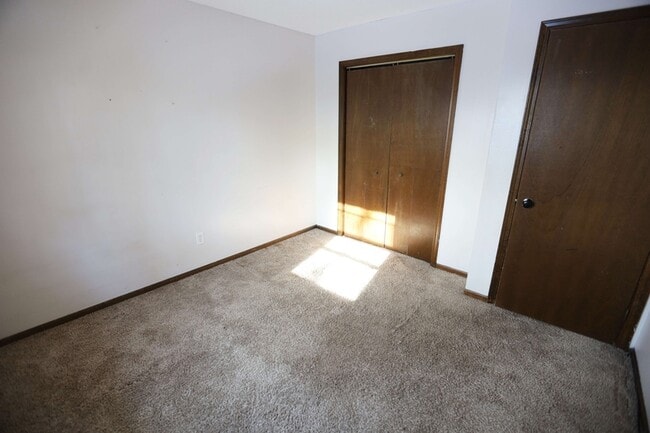 Building Photo - 2132 Shangrai-La Dr SE