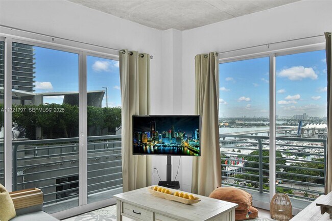 Building Photo - 234 NE 3rd St