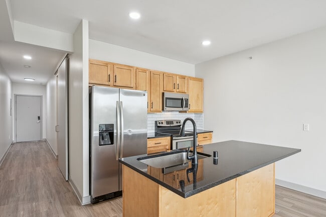 Building Photo - Waterside at River Park Apartments
