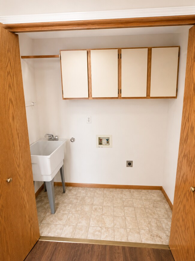 Building Photo - 9708 W Champion Ln