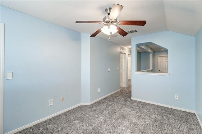 Building Photo - 2110 Encino Dr