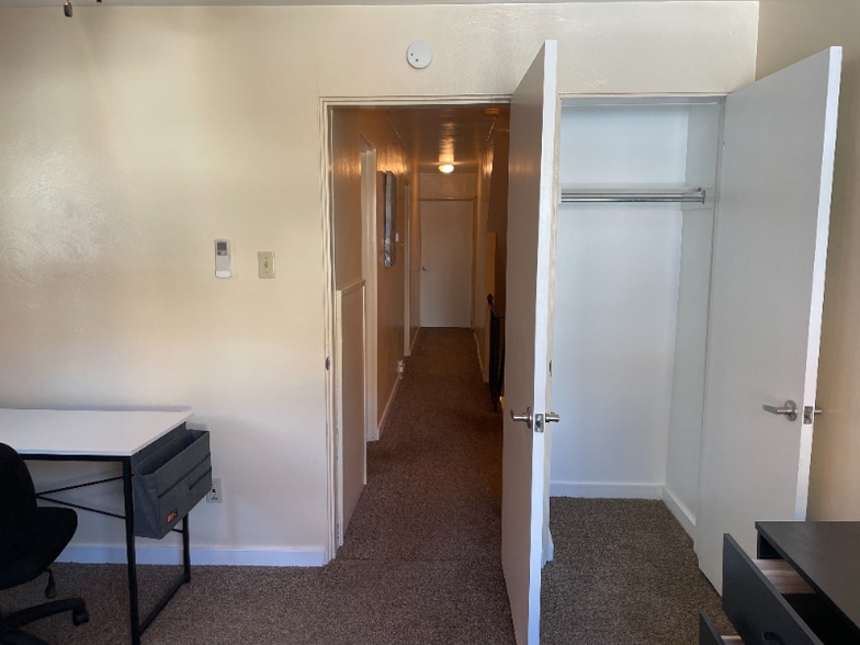 Building Photo - 4307 Milgate St