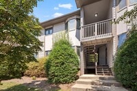 Building Photo - 201 Racquet Club Rd