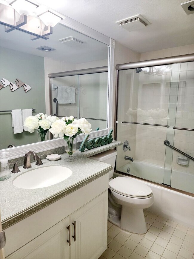 Building Photo - High Season Rental on Siesta Key at Turtle...