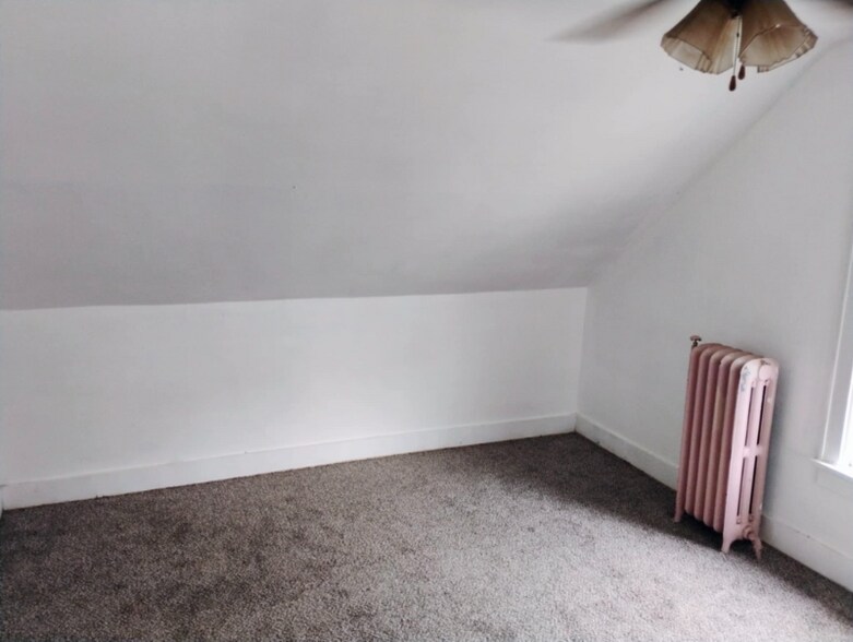 Building Photo - 706 Webb St