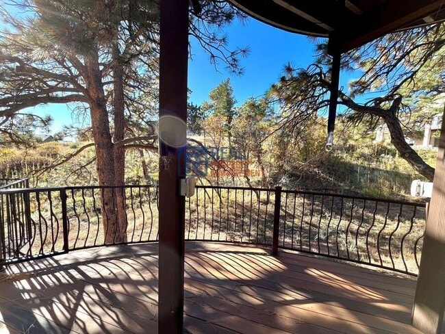 Building Photo - 2645 Rossmere St