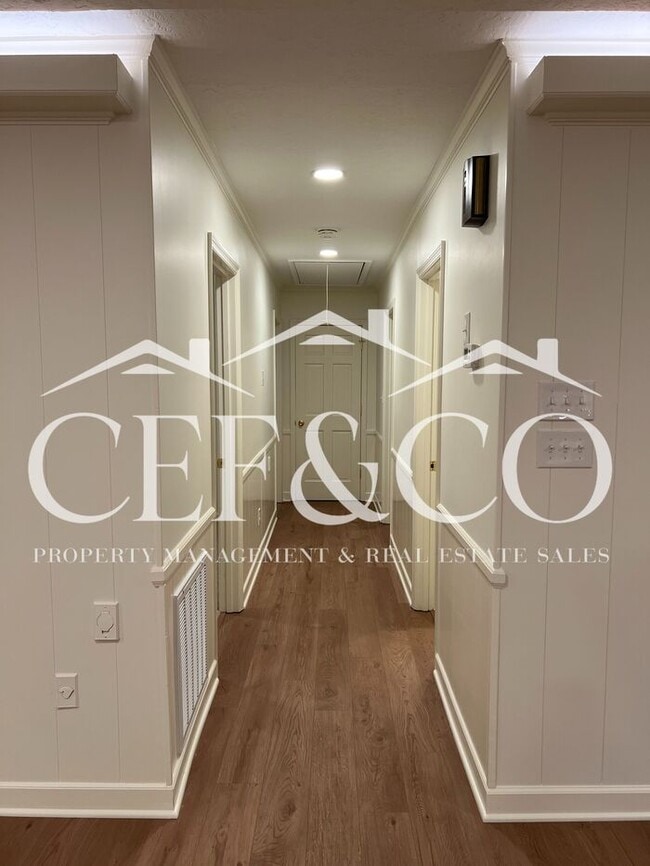 Building Photo - For Rent – Spacious 4 Bedroom, 2 Bathroom ...