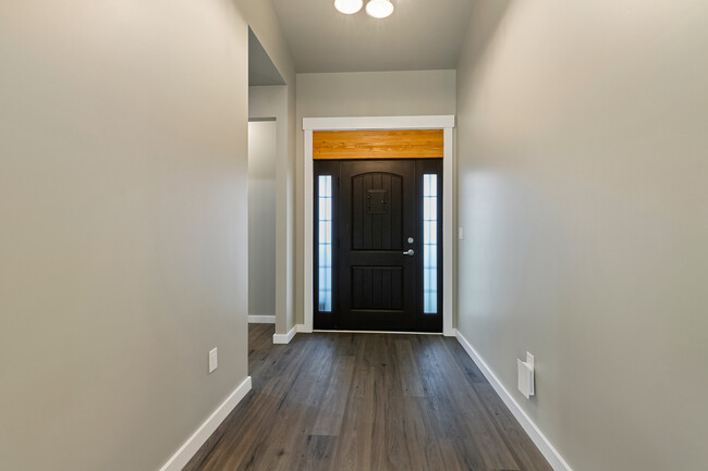 Front Entry - 1563 Mt Baker Hwy