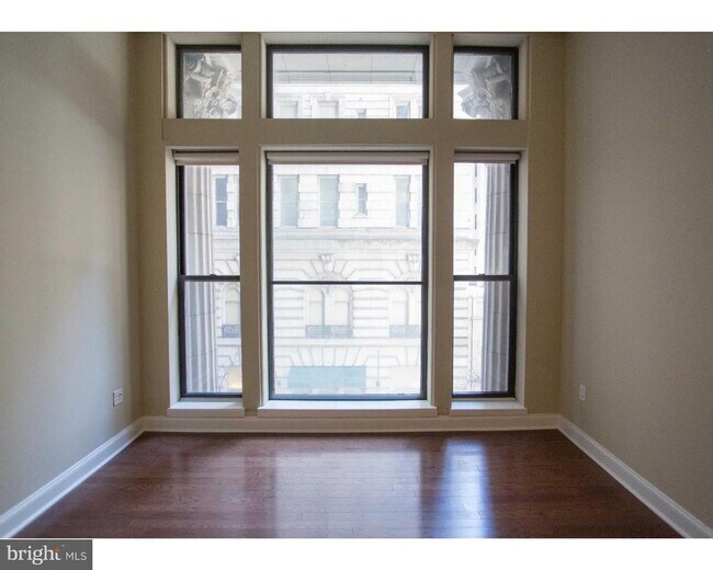Building Photo - 1411 Walnut St
