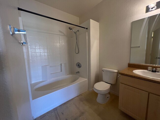 Building Photo - 2nd floor Condo in Gate Community Near Sky...