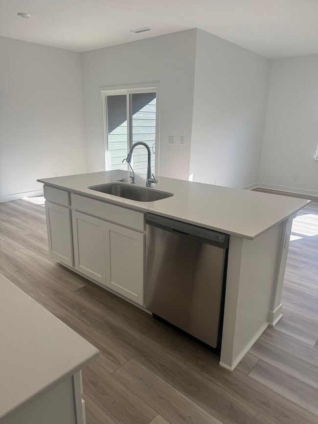 Building Photo - 15235 Farrington Rd