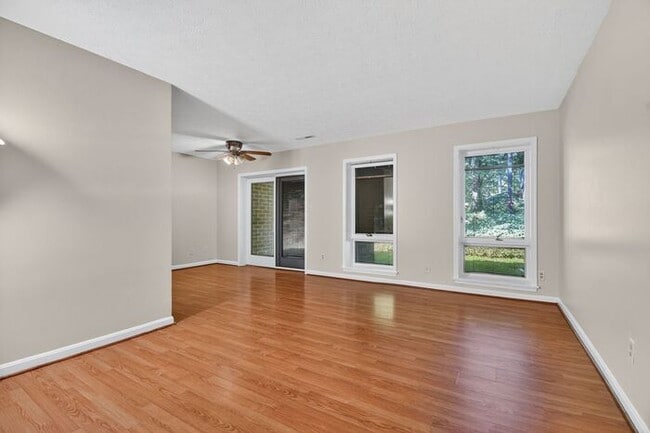 Building Photo - 23252 Chestnut Oak Ct