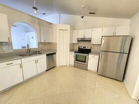 Building Photo - 11483 Kimberly Forest Dr