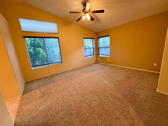 Building Photo - Scripps 3br plus loft garage yard granite kitchen TEXT 858-774-1574