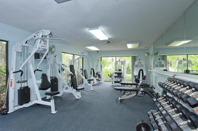 Building Photo - 1711 Starling Dr
