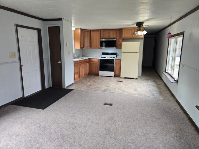 Building Photo - 32387 State Rte 3