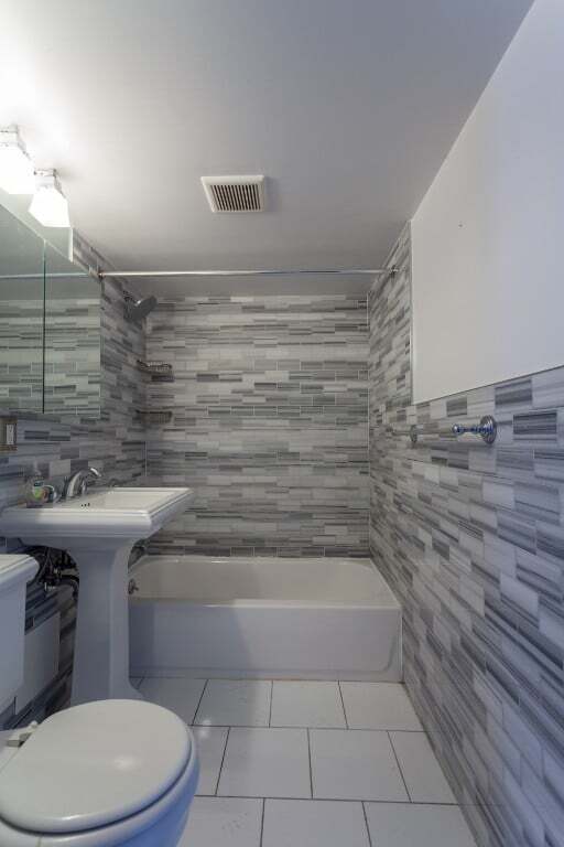 Building Photo - 338 E 100th St