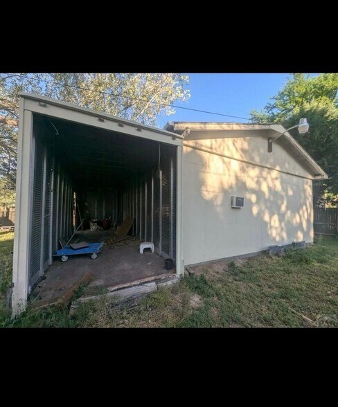 Building Photo - 404 Homer Ave