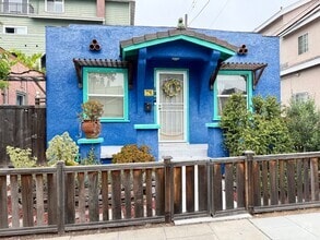 Building Photo - Stylish Bungalow in Hillcrest
