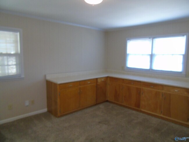 Building Photo - 2213 Maysville Rd NE