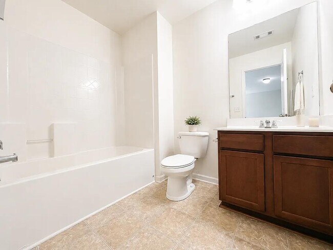 Building Photo - 11 Phaeton Ave