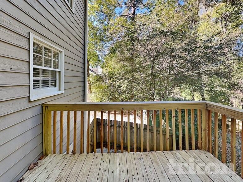 Building Photo - 1029 Peace Dr