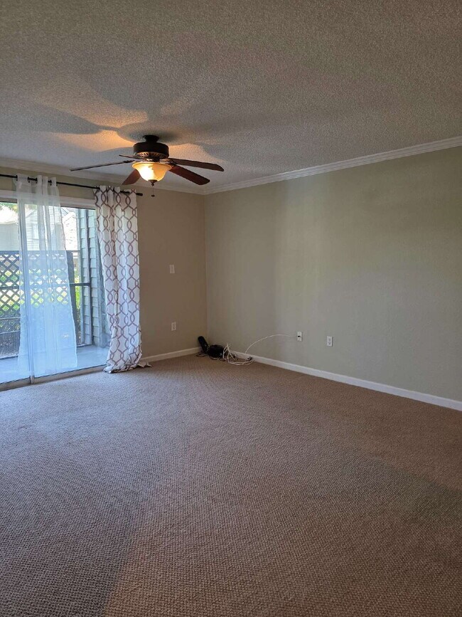 Building Photo - 1 bedroom condo in The Fountains at Countr...