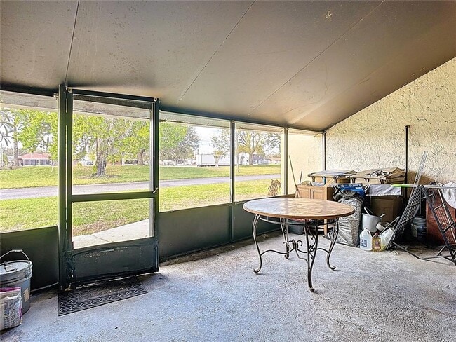 Building Photo - 571 Hunter Cir