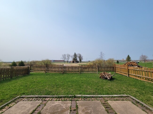 Building Photo - 3325 Cumming Ave