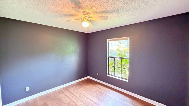 Building Photo - $500 OFF A MONTHS OF RENT IF YOU APPLY BEFORE MAY 12TH. Pet-Friendly 3BR Home with Spacious Yard ...