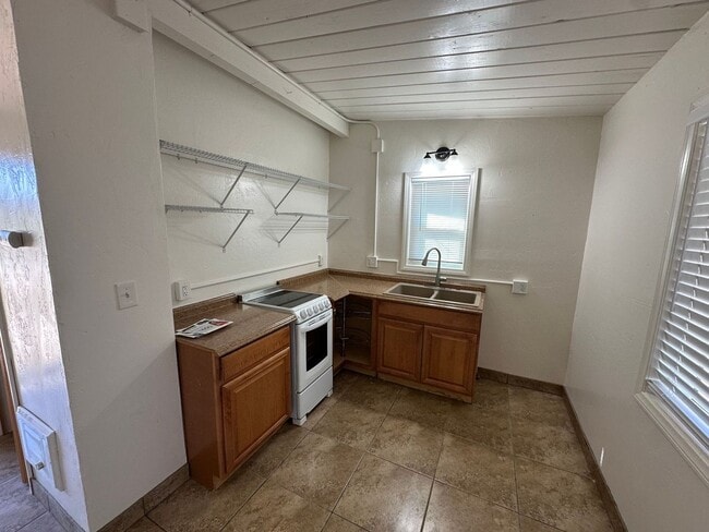 Building Photo - 1 BEDROOM 1 BATH APPLE VALLEY HOME