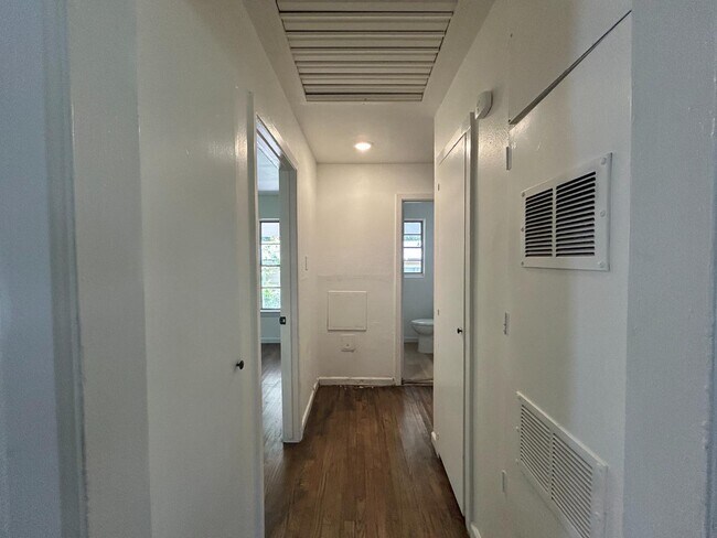 Building Photo - 146 Doolittle Dr