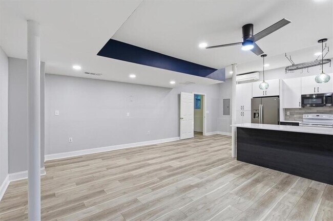 Building Photo - 9485 Martin Rd