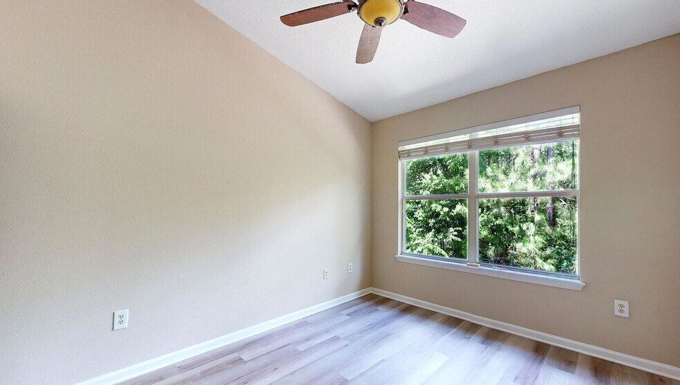 Building Photo - 5881 Moonstone Ct