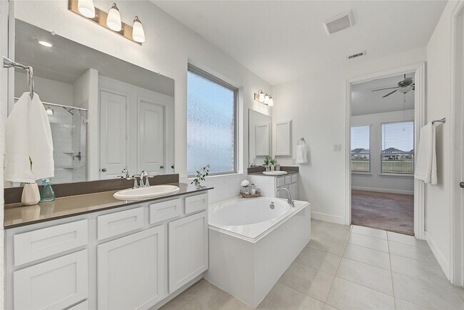 Building Photo - 4802 Albany Shores Ln