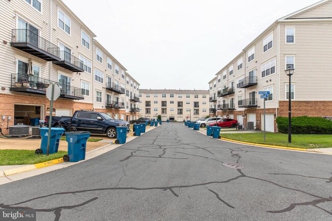 Building Photo - 42670 Hollyhock Terrace