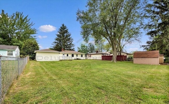Building Photo - Newly Remodeled 3 Bedroom Kentwood Home! S...