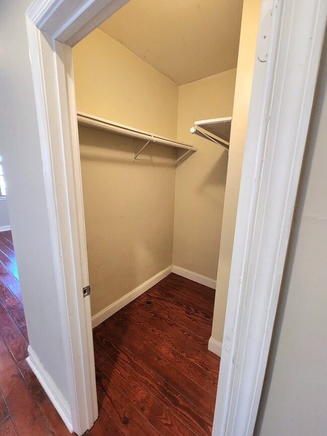 Building Photo - 444 E Fort Ave