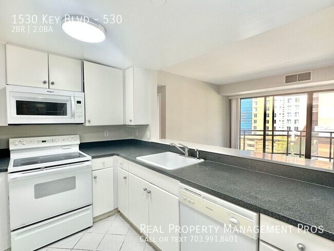 Building Photo - Sun-Drenched Condo-Stunning Views, Walk to...