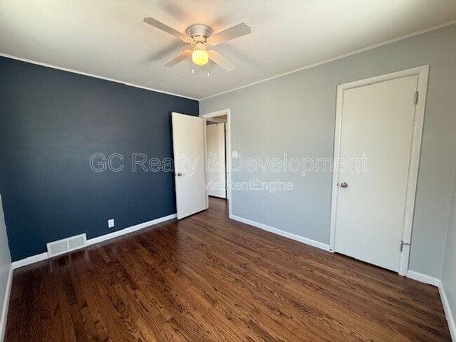 Building Photo - 114 Martin Ave