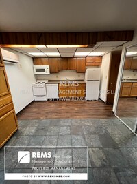 Building Photo - 602 10th Ave