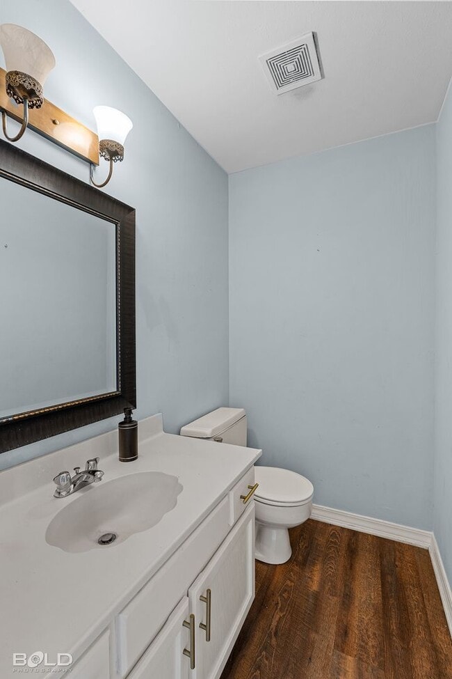 Building Photo - 421 Stratmore Dr