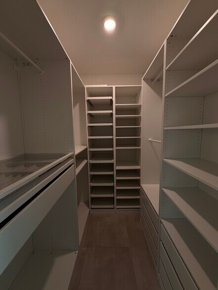 Building Photo - 4452 Seven Canyons Dr