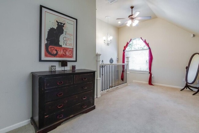 Building Photo - 2404 Thornton Rd